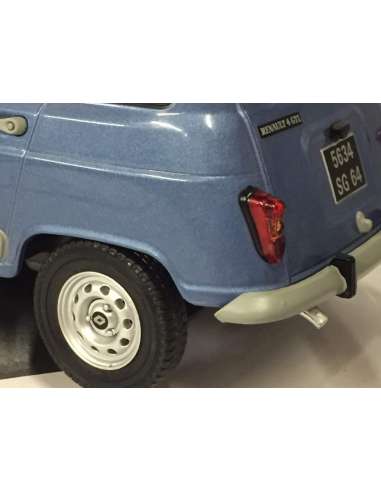 Coche 1:18 Renault 4L Gtl Clan 1989 Ble