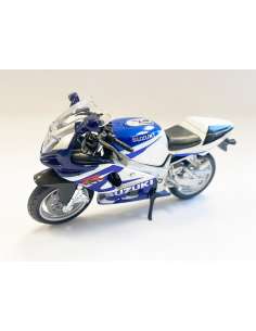 Moto Susuki GSX R750 Escala... 2
