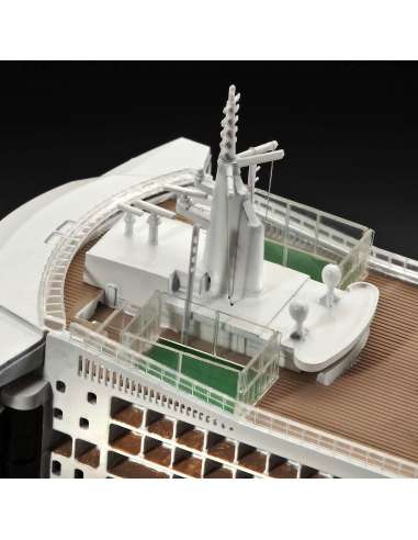 Maqueta Ocean Liner Queen Mary 2 1/700 