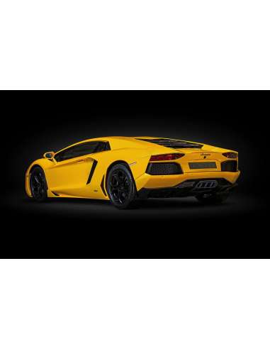 Lamborghini Aventador LP700-4 GIallo Ori
