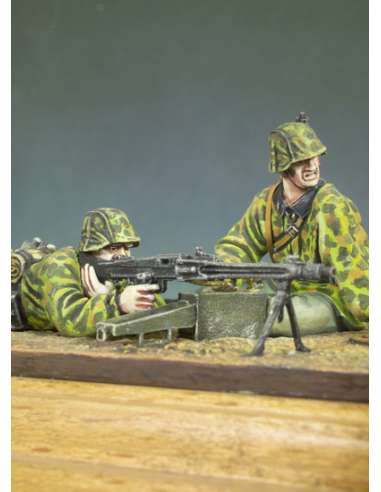 WAFFEN SS MG-42 TEAM