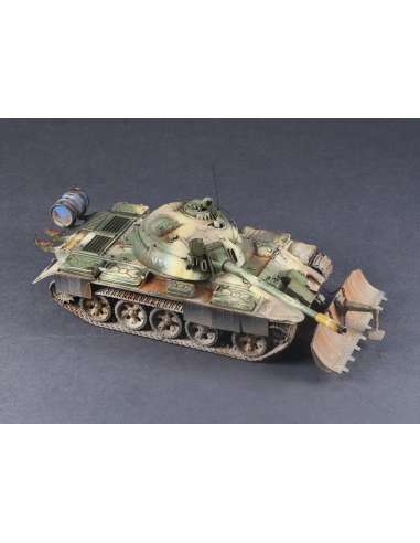 MAQUETA TANQUE 1/72 T-55 WITH BTU -55